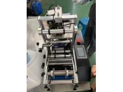 定制半自动贴标机 洗手液贴标机 消毒液贴标机 酒精喷雾贴标机图2