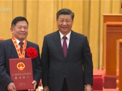 全国脱贫攻坚楷模李玉院士：这个荣誉属于整个食用菌产业，科学家只在黑板上种田帮不了广大农民 ()