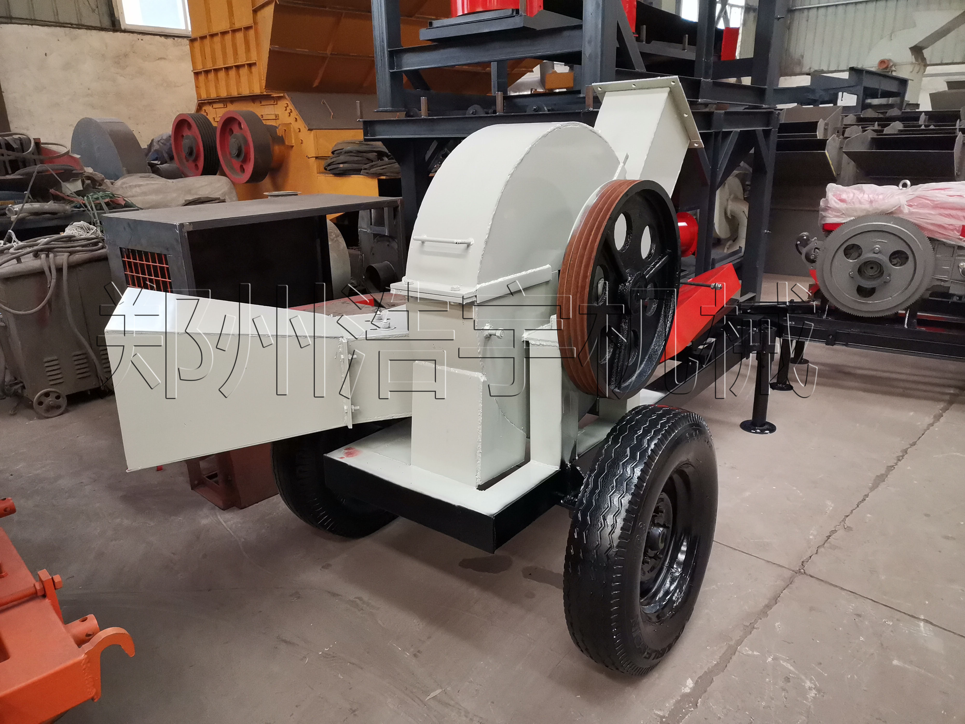 树枝原木削片机自动进料木头毛竹打片机图1